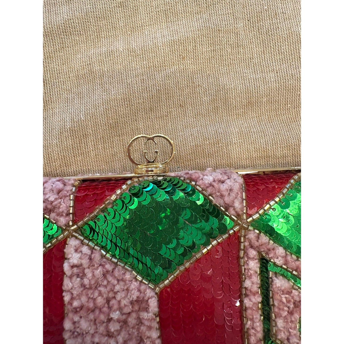 Gucci Broadway Embellished Sequins and Crystals Red Green Pink Chain Shoulder Bag Clutch